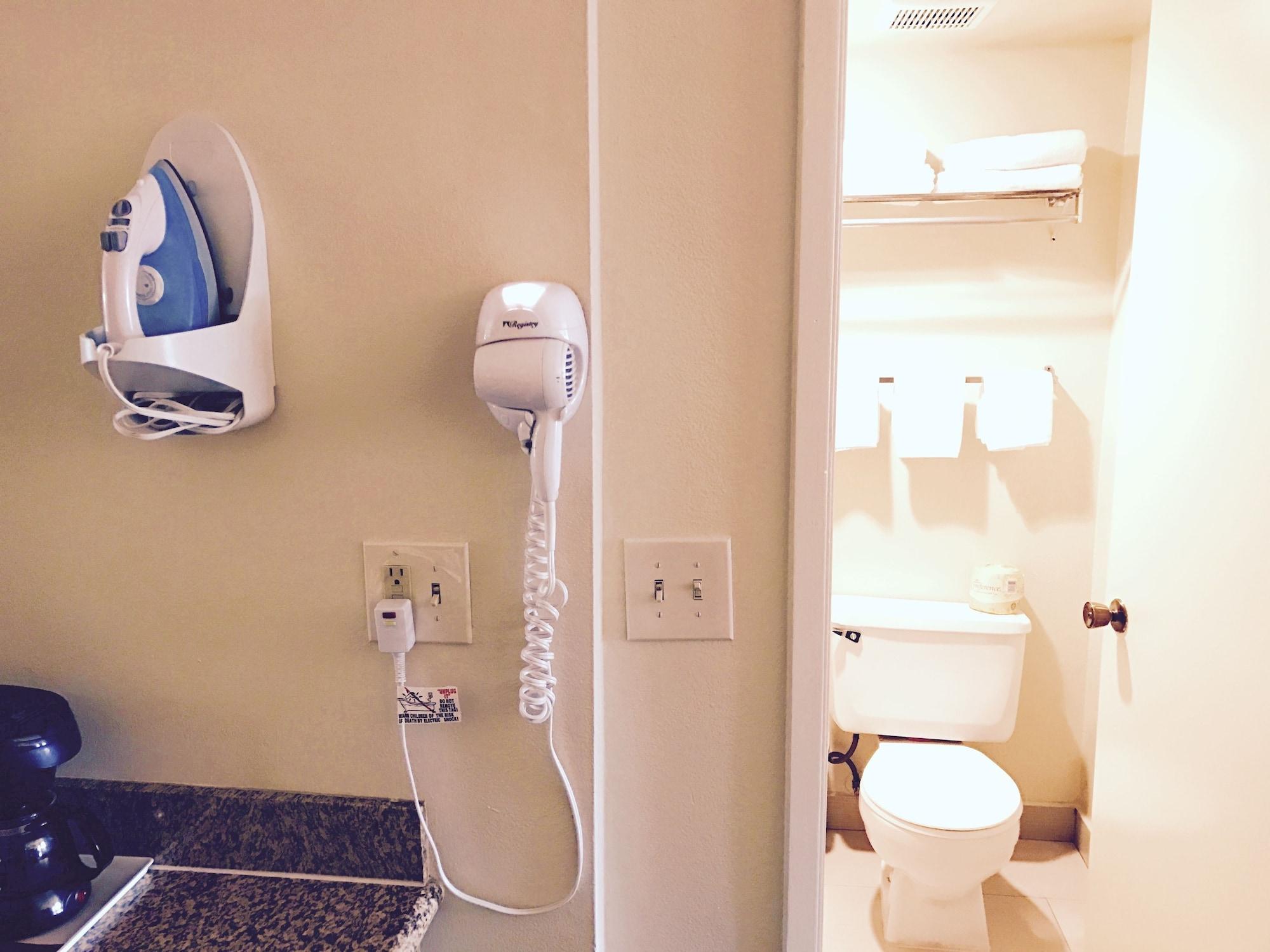 Days Inn By Wyndham Anaheim Near The Park Экстерьер фото