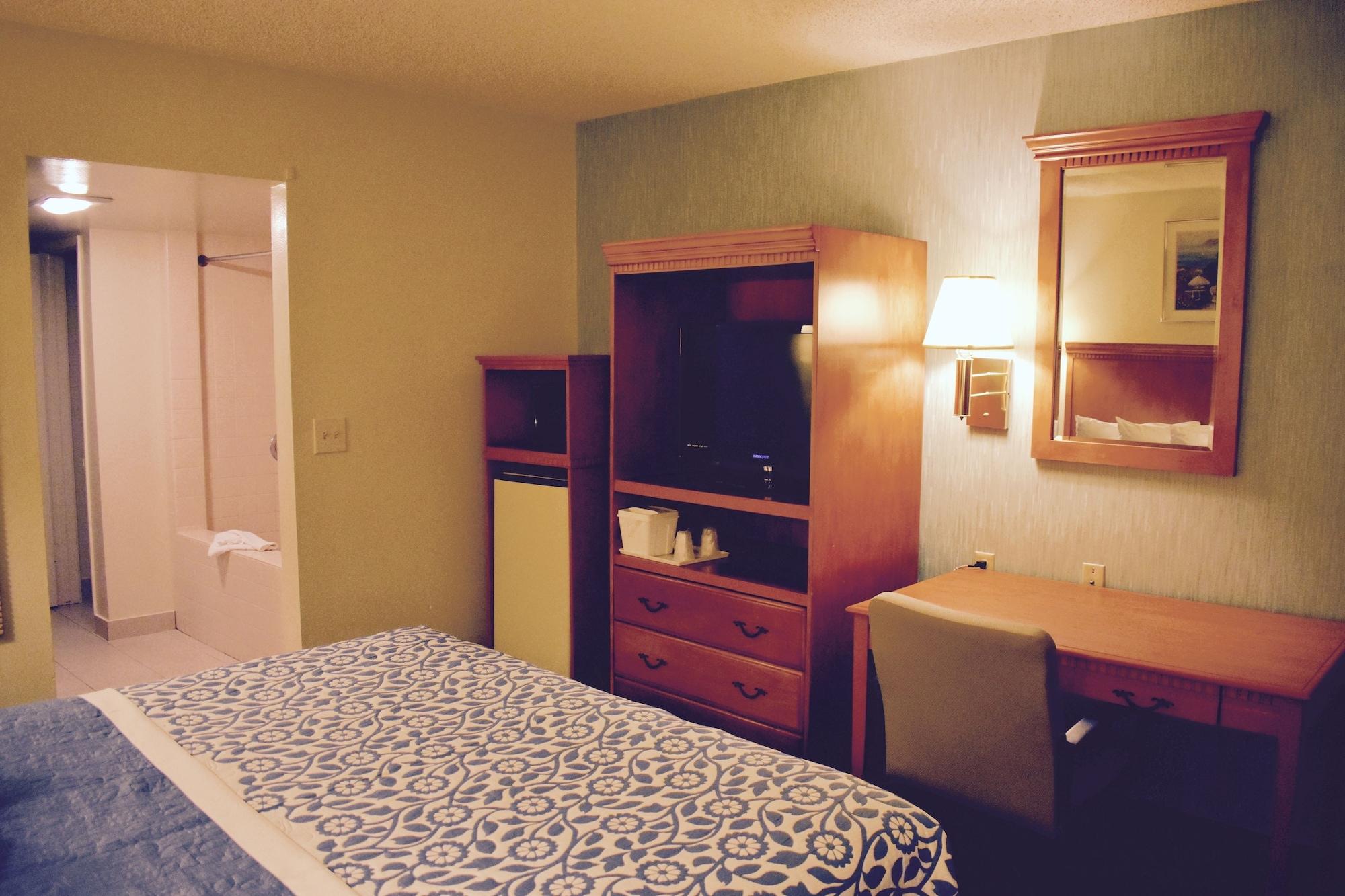 Days Inn By Wyndham Anaheim Near The Park Экстерьер фото